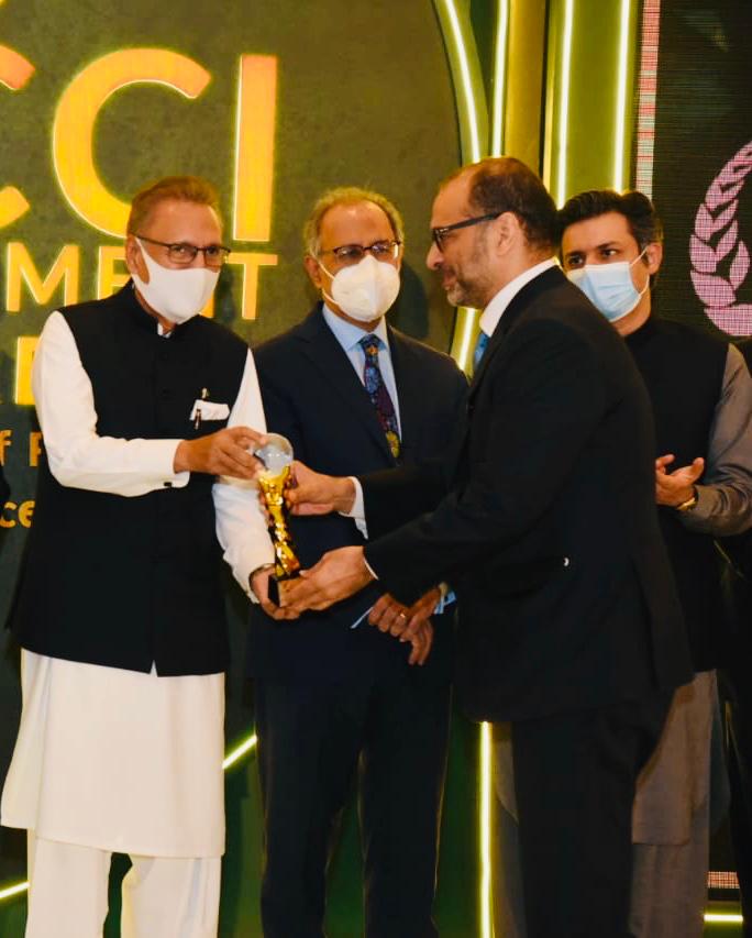 PHA Chairman got FPCCI Achievement Award presented by the President of Pakistan, Dr. Arif Alvi 